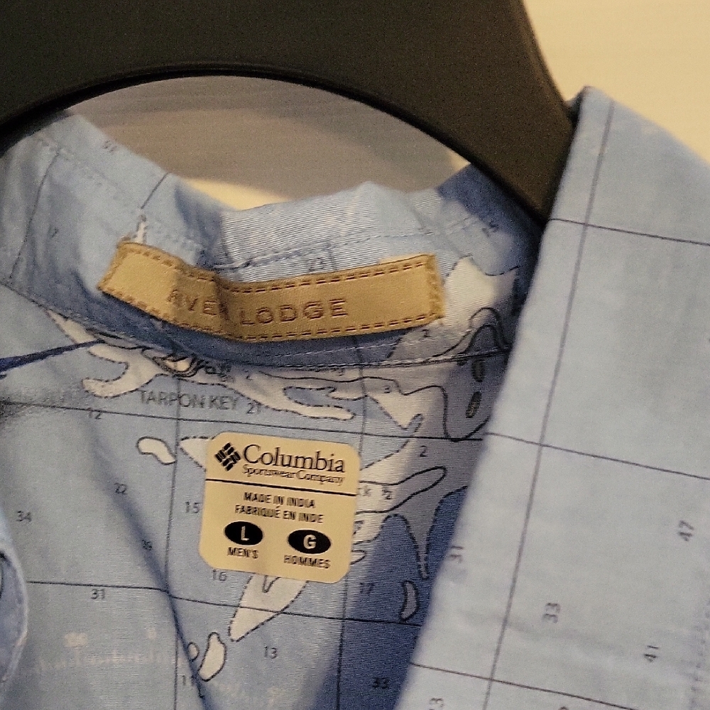 Columbia Large Button Up Shirt Short Sleeve Blue Saltwater Map Fish Print New - Picture 2 of 5